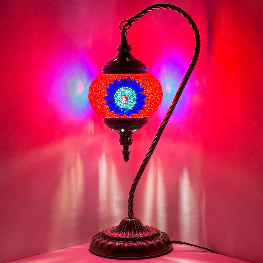PAtriot BluE STAR in REd HAndcrAftEd SwAn NEck MosAic LAmp - Without Bulb