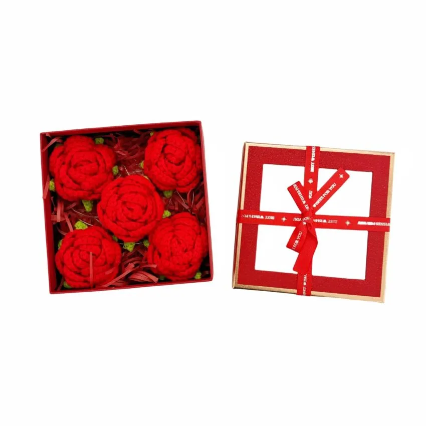 Wholesale Red Crochet Roses in Square Gift Box